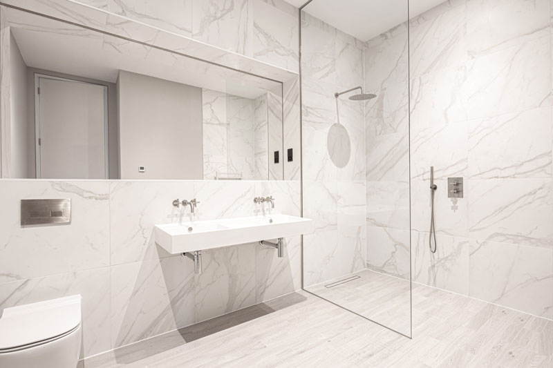 2021 bathroom trends - marble and large tiles