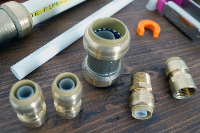 Push-to-Connect Fittings: What They Are & The Pros & Cons!