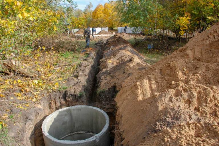 What is Sewer Excavation? (And Do You Need It To Repair Your Main Line?)