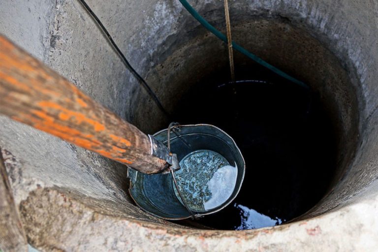 Cistern vs Well (What Are The Differences?)